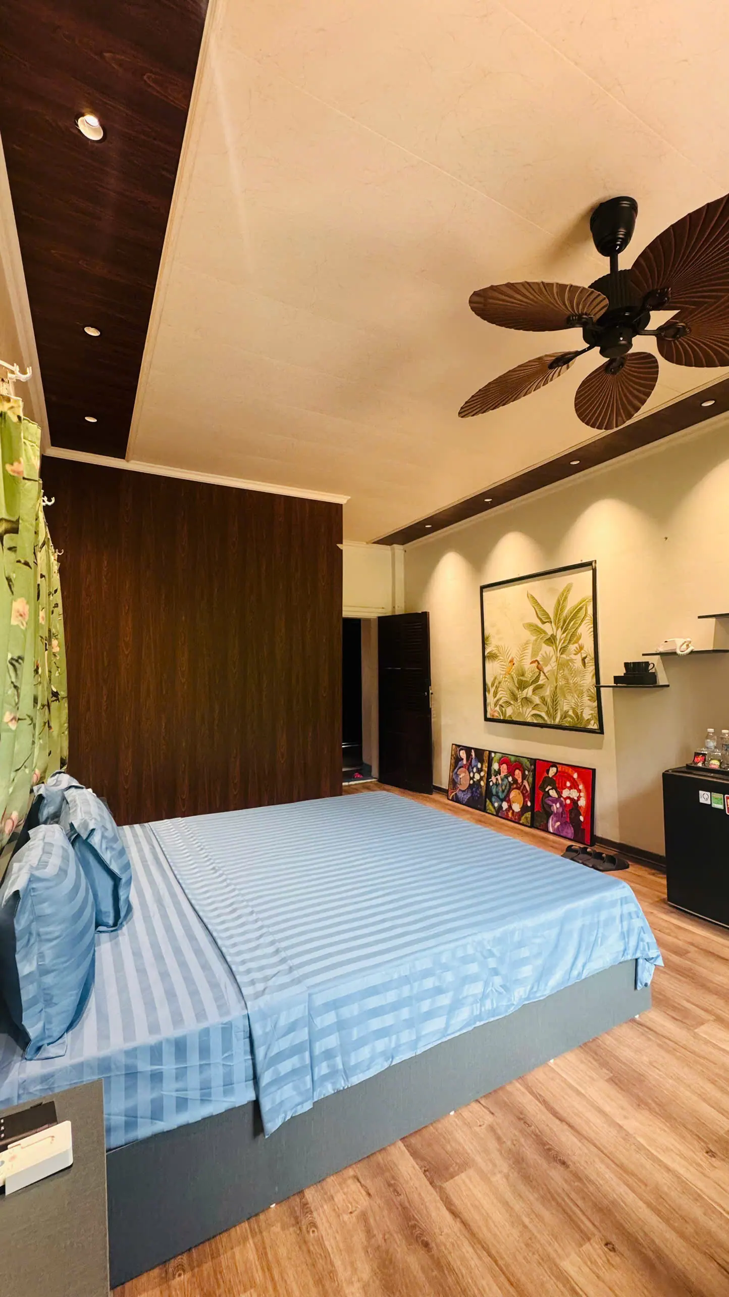 Street Luxury Room 303 — giường đôi lớn