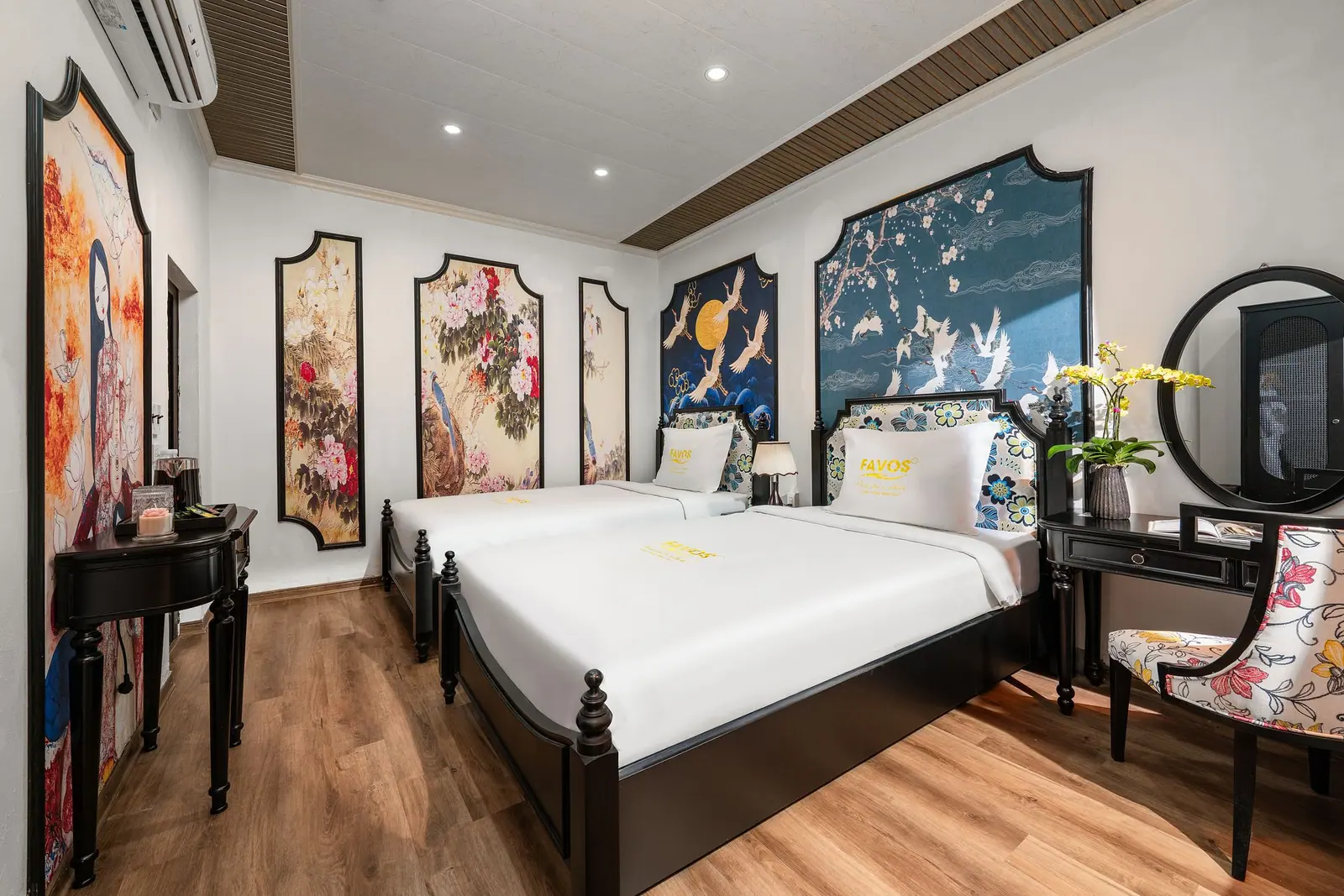 Phòng 2 giường đơn hướng núi — hai giường đơn